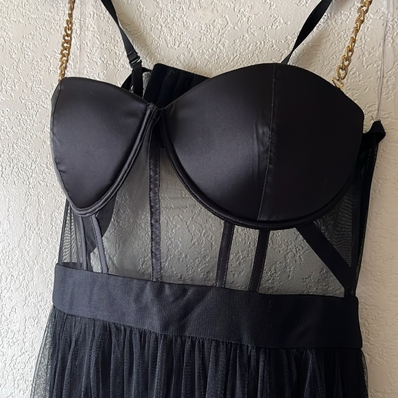 NWOT ⭐️Knock Out Gold Chain Corset Maxi Dress - Picture 5 of 12